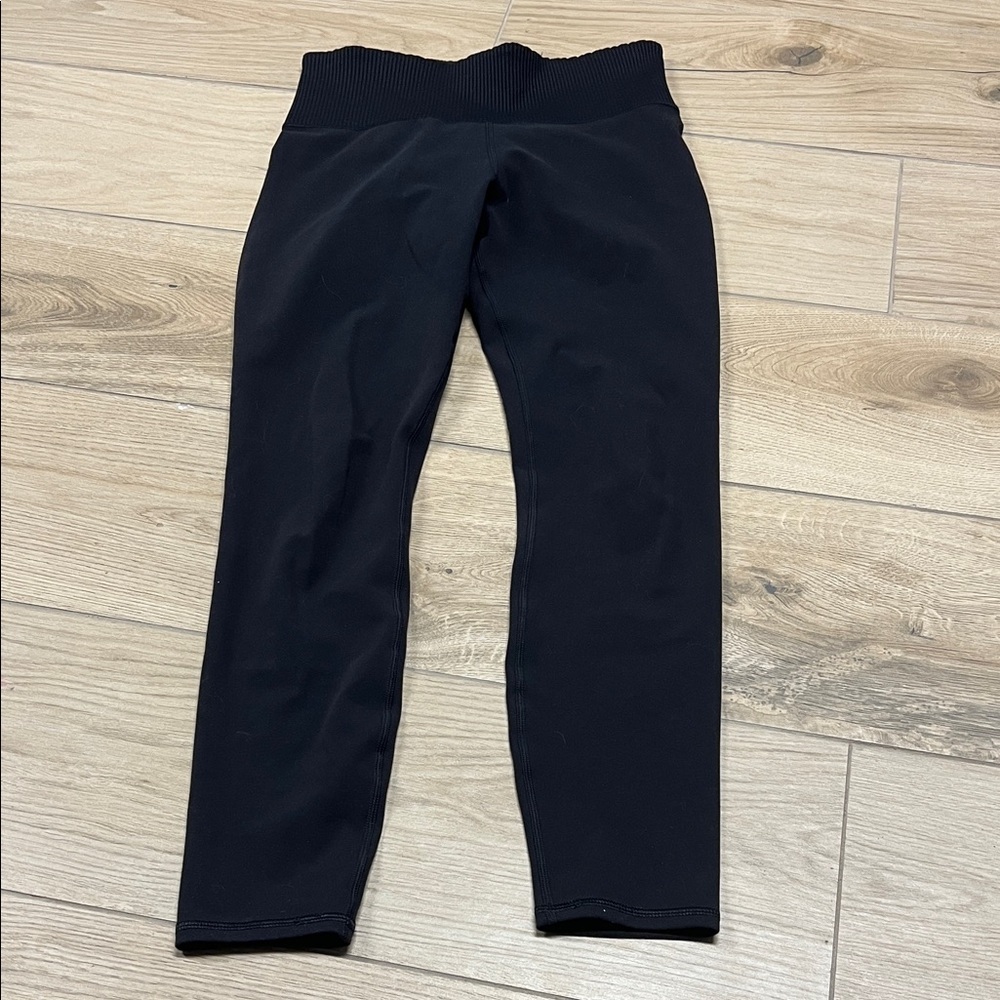 Vuori Women's Black Leggings with ribbed waistband